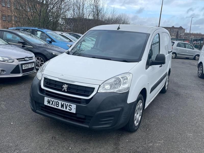 Used Peugeot Partner 98 HP (72 kW) 2018 White
