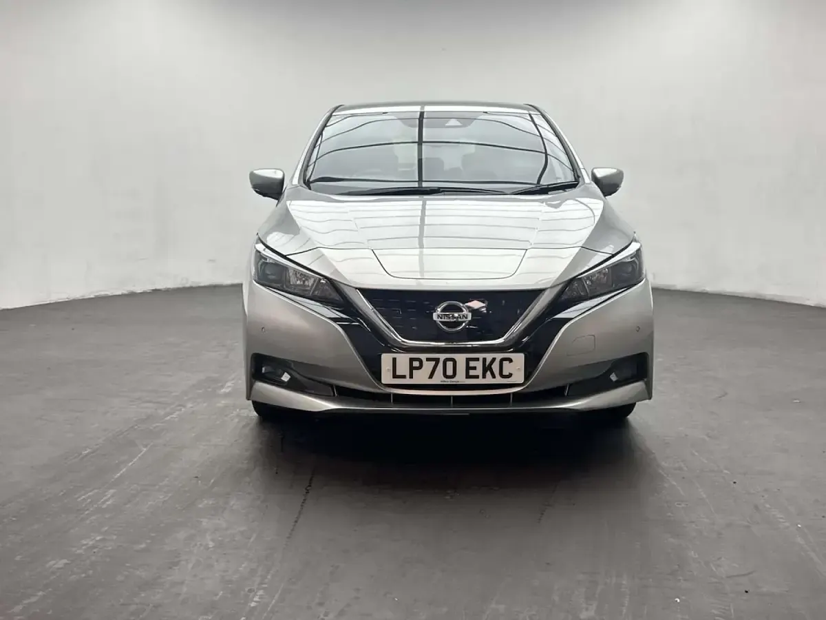 Used Nissan Leaf N-Connecta 110 kW (150 HP) 2021 Silver Hatchback