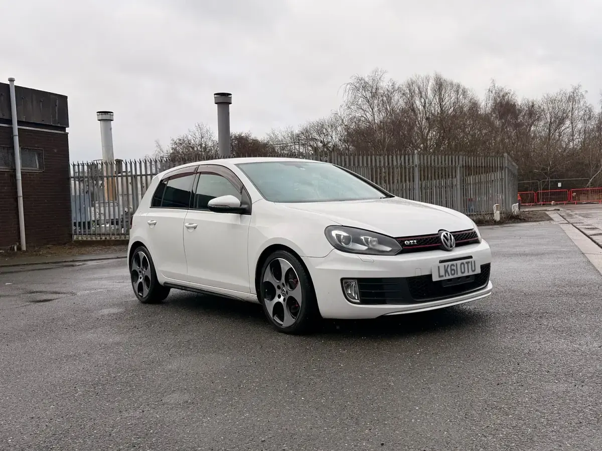 Used VW Golf VI GTI 270 HP (198 kW) 2011 White Hatchback