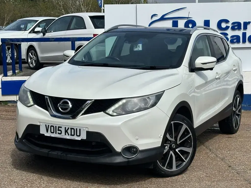 Used Nissan Qashqai S 130 HP (95 kW) 2015 White SUV