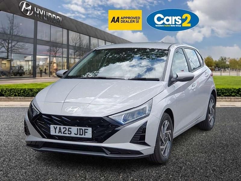 New Hyundai i20 Advanced 99 HP (72 kW) 2025 Grey Hatchback