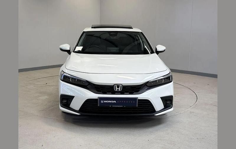 Used Honda Civic Advance 143 HP (105 kW) 2024 White Hatchback
