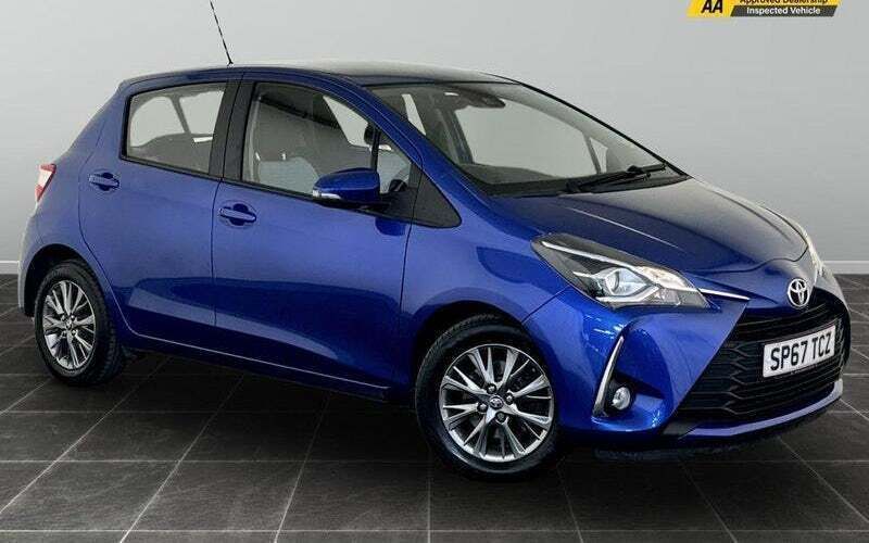 Used 2020 Toyota Yaris Hatchback | £7,195 (Fair price) - Image 1/2