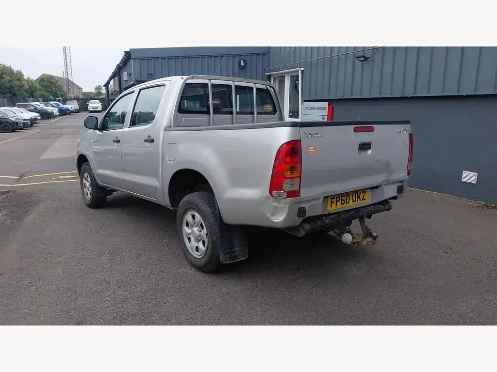 Used Toyota HiLux 2011 Silver Pickup