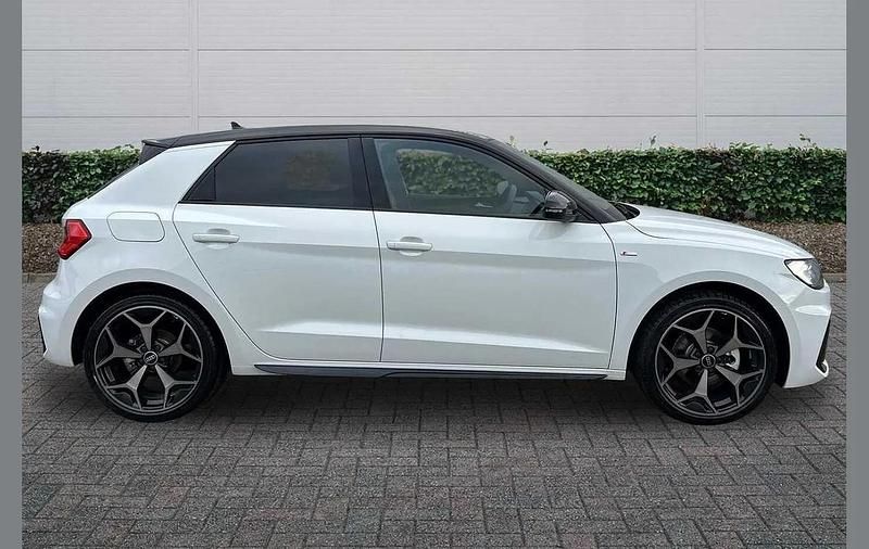 Used Audi A1 Black Edition 113 HP (83 kW) 2025 White SUV