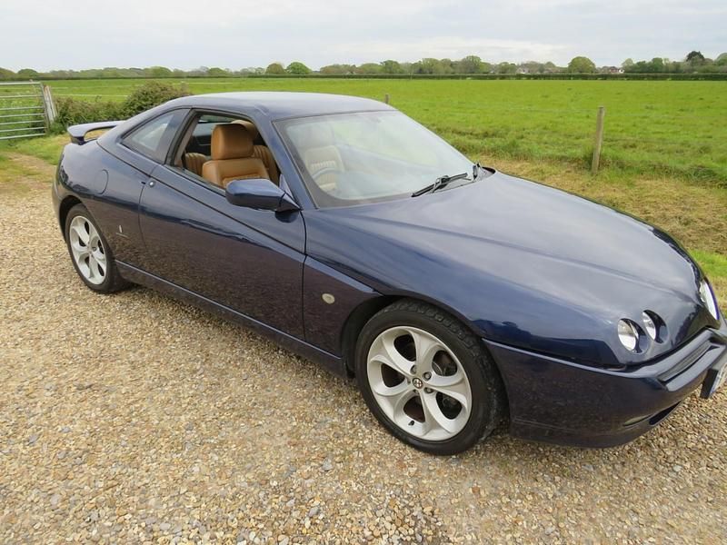 Used Alfa Romeo GTV Lusso 147 HP (108 kW) 2001 Blue Coupe