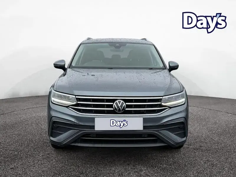 Used VW Tiguan Allspace Life 150 HP (110 kW) 2022 Grey SUV