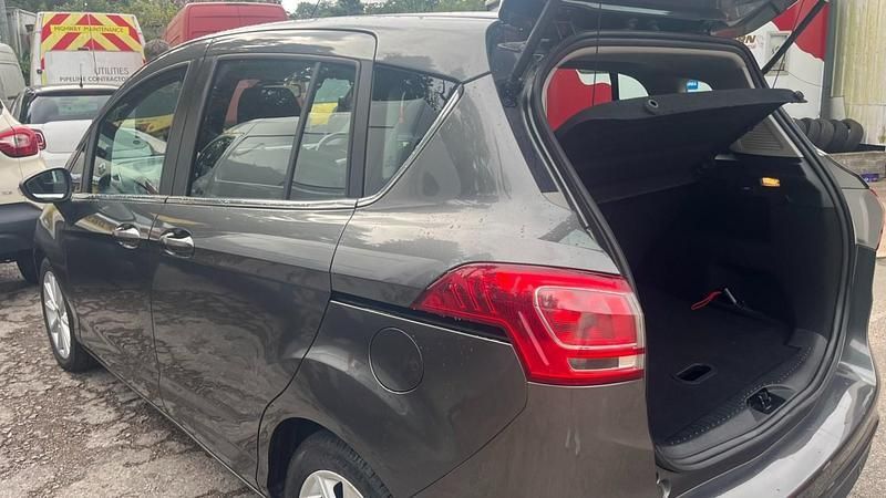 Used Ford B-MAX Titanium 2016 Grey MPV