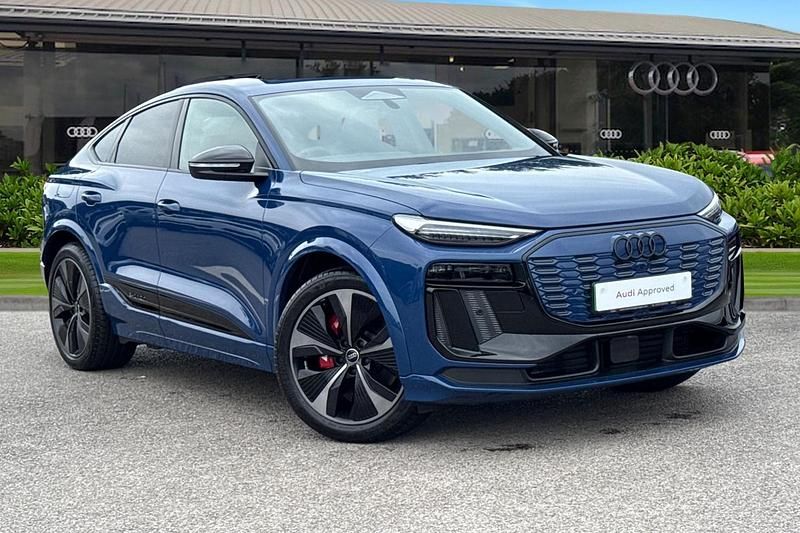 Blue Used 2025 Audi SQ6 e-tron Advanced SUV | £67,290 (Super price) - Image 1/4