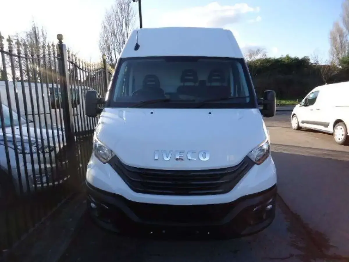 New Iveco Daily 2025 White Van