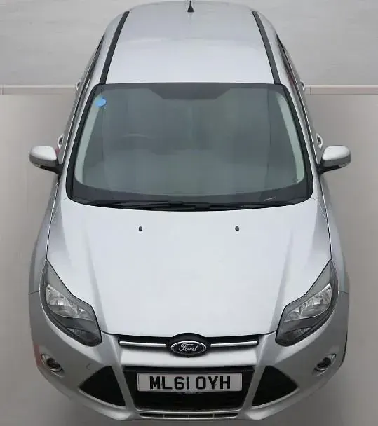 Used Ford Focus Zetec 125 HP (91 kW) 2011 Silver Hatchback