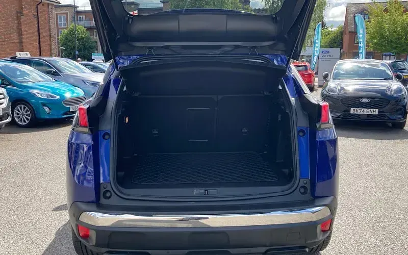 Used Peugeot 3008 Allure 131 HP (96 kW) 2019 Blue SUV