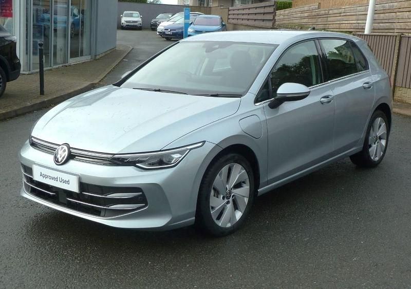 Used VW Golf VIII Style 204 HP (150 kW) 2025 Silver Hatchback