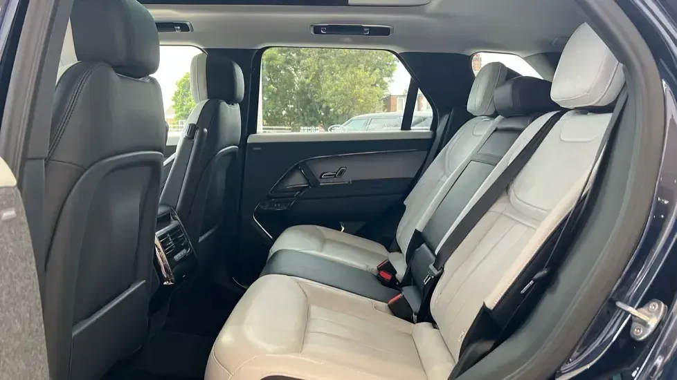Used Land Rover Range Rover Sport SE Dynamic 400 HP (294 kW) 2022 Portofino blue SUV