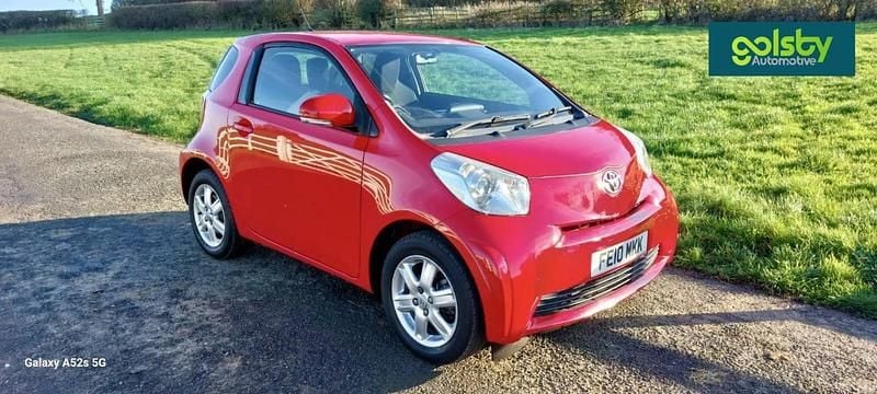 Red Used 2010 Toyota iQ Hatchback | £2,795 (Fair price) - Image 1/4