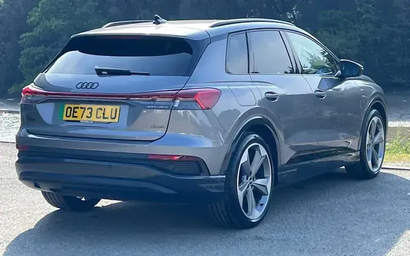 Usado Audi Q4 e-tron Black Edition 219 kW (299 CV) 2023 SUV
