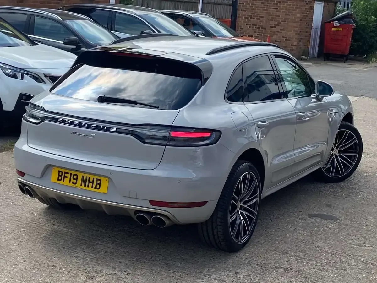 Used Porsche Macan 354 HP (260 kW) 2019 Grey SUV