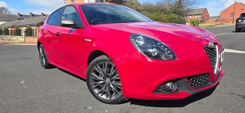 Used Alfa Romeo Giulietta Super 2016 Red Hatchback