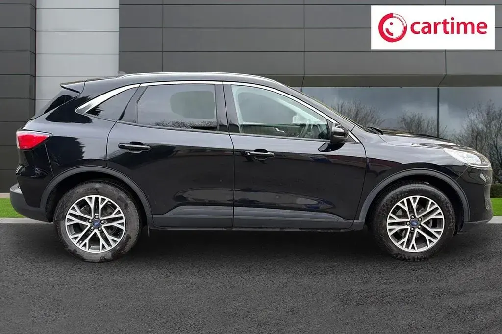 Used Ford Kuga Titanium 150 HP (110 kW) 2023 Black SUV