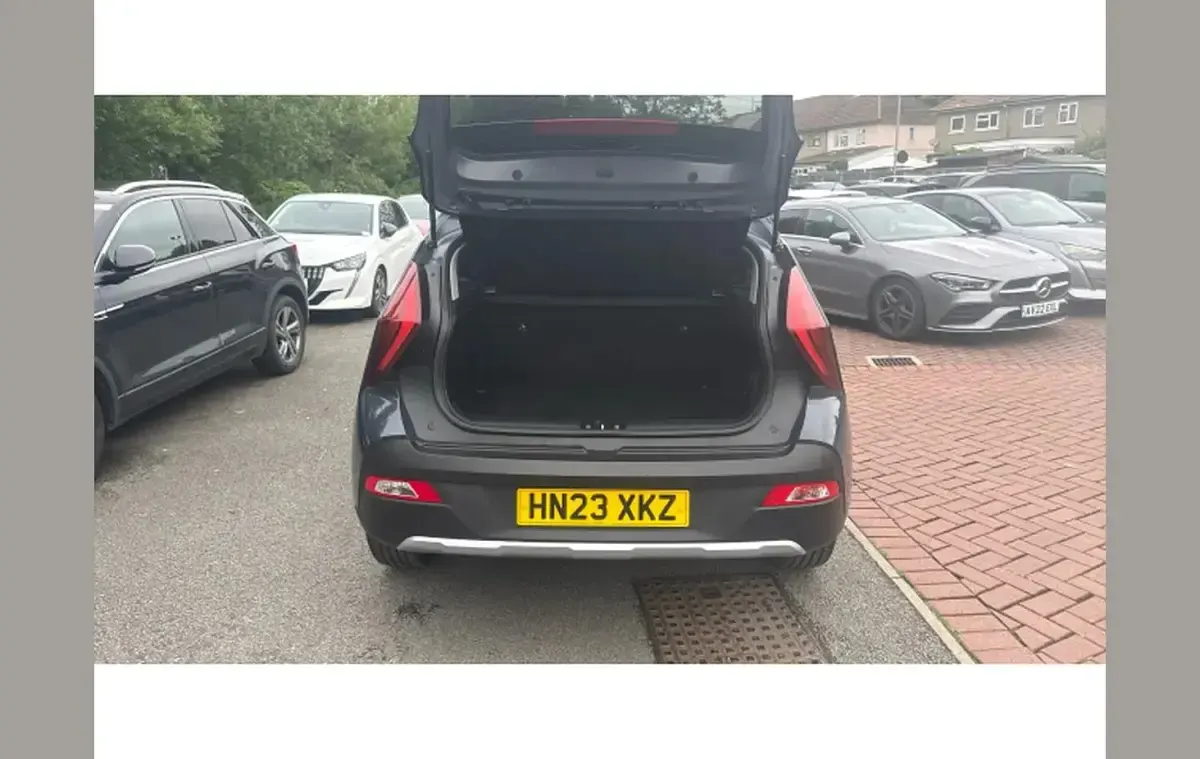 Used Hyundai Bayon Premium 99 HP (72 kW) 2023 Grey SUV