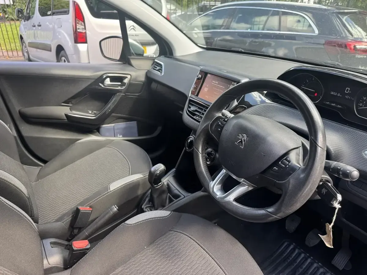 Used Peugeot 208 Active+ 2016 Silver Hatchback