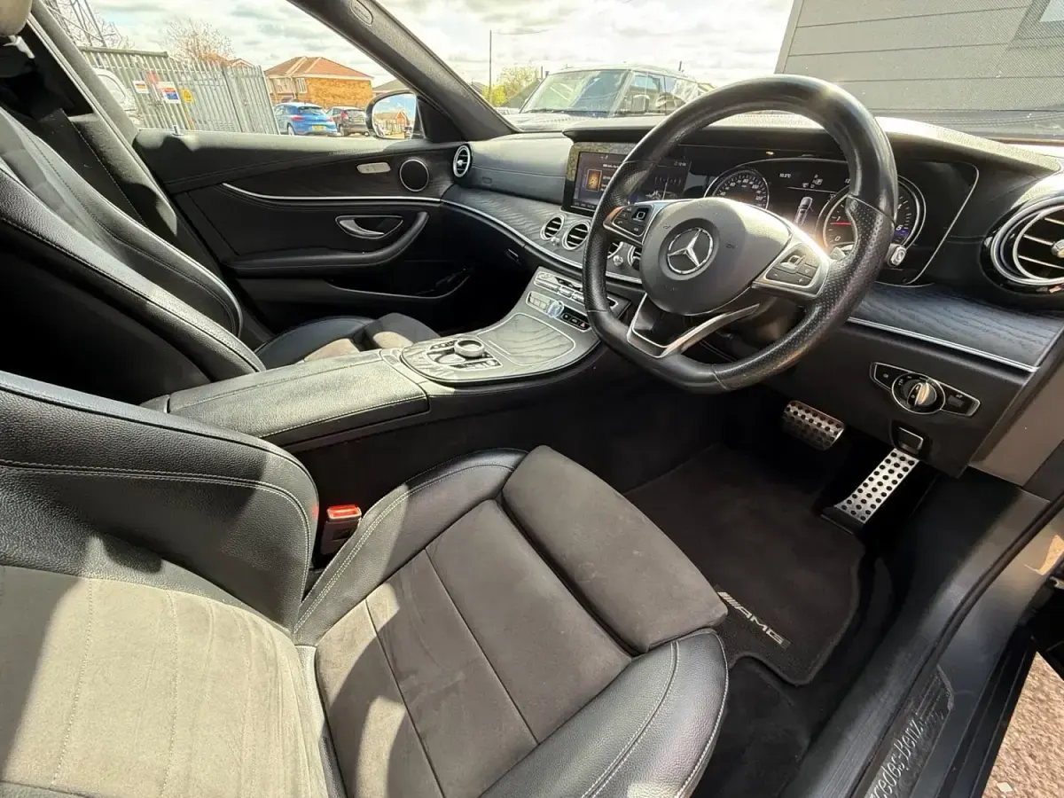 Usado Mercedes E220 AMG line 2018 Cinzento Carrinha