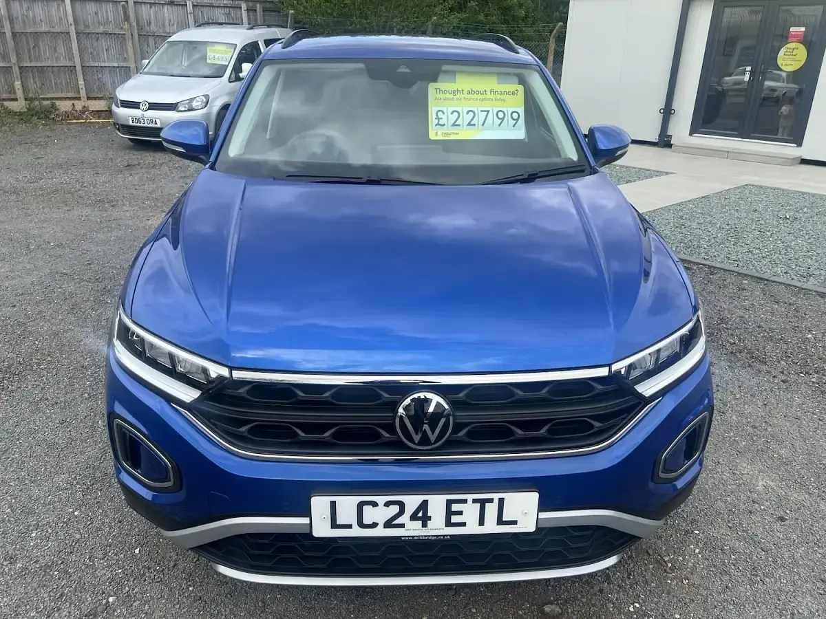 Used VW T-Roc Match 147 HP (108 kW) 2024 Blue SUV