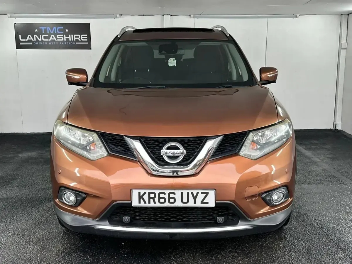 Used Nissan X-Trail N-TEC 130 HP (95 kW) 2016 Orange SUV