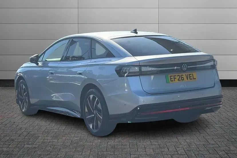 New VW ID.7 Pro 207 kW (282 HP) 2026 Scale silver Hatchback