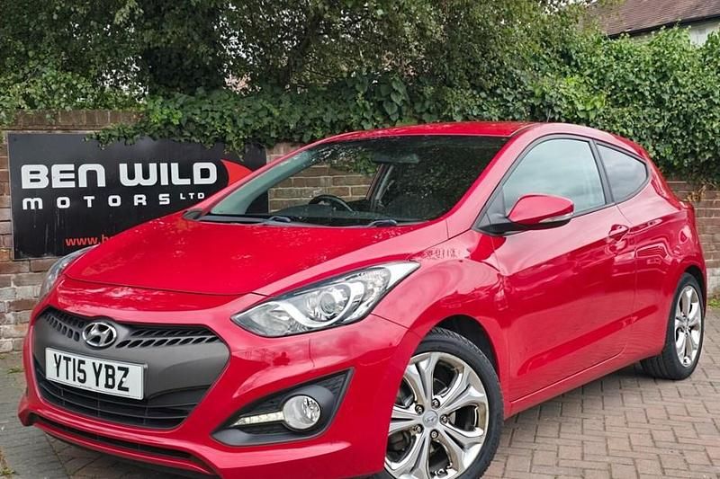 Red Used 2015 Hyundai i30 Sport Hatchback | £6,790 (Fair price) - Image 1/1