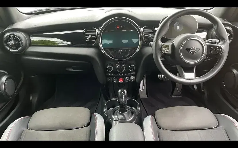 Used Mini Cooper Premium 136 HP (100 kW) 2024 Black Hatchback