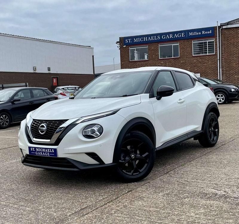 Used Nissan Juke N-Connecta 113 HP (83 kW) 2021 White SUV