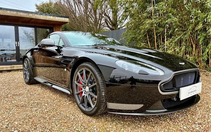 Used Aston Martin V12 Vantage 572 HP (420 kW) 2016 Coupe