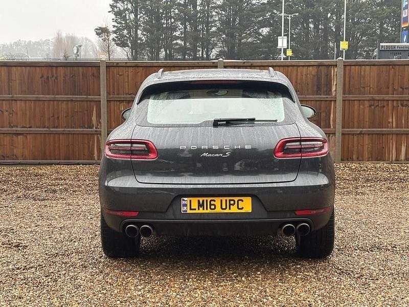 Used Porsche Macan 258 HP (189 kW) 2016 Grey SUV