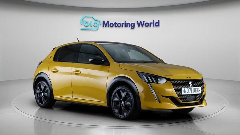 Used Peugeot e-208 GT 100 kW (136 HP) 2021 Yellow Hatchback