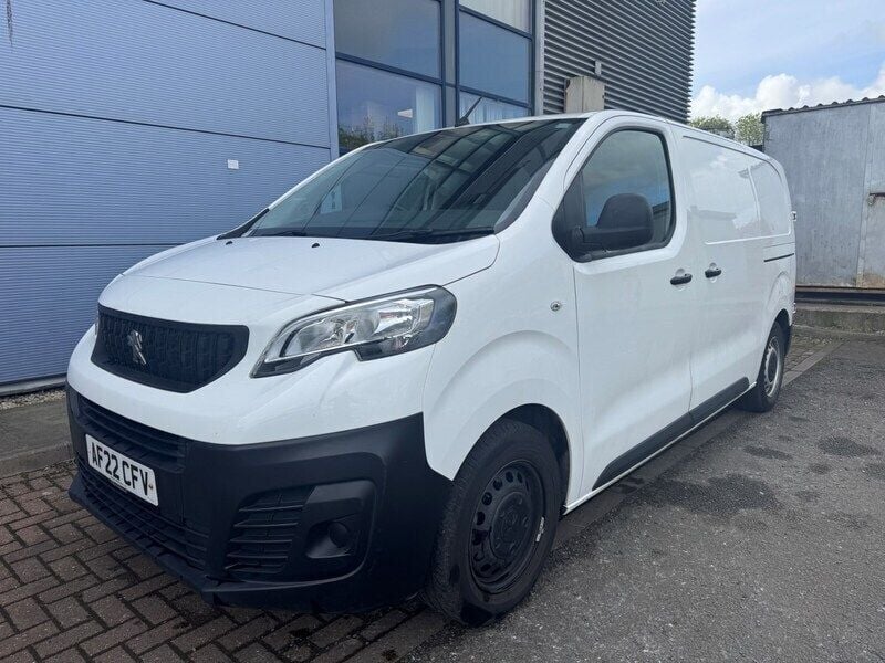 White Used 2022 Peugeot Expert Premium Van | £13,850 (Fair price) - Image 1/4