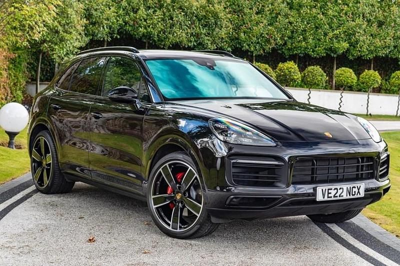 Used 2022 Porsche Cayenne S E-Hybrid Platinum Edition SUV | £52,299 (Good price) - Image 1/1