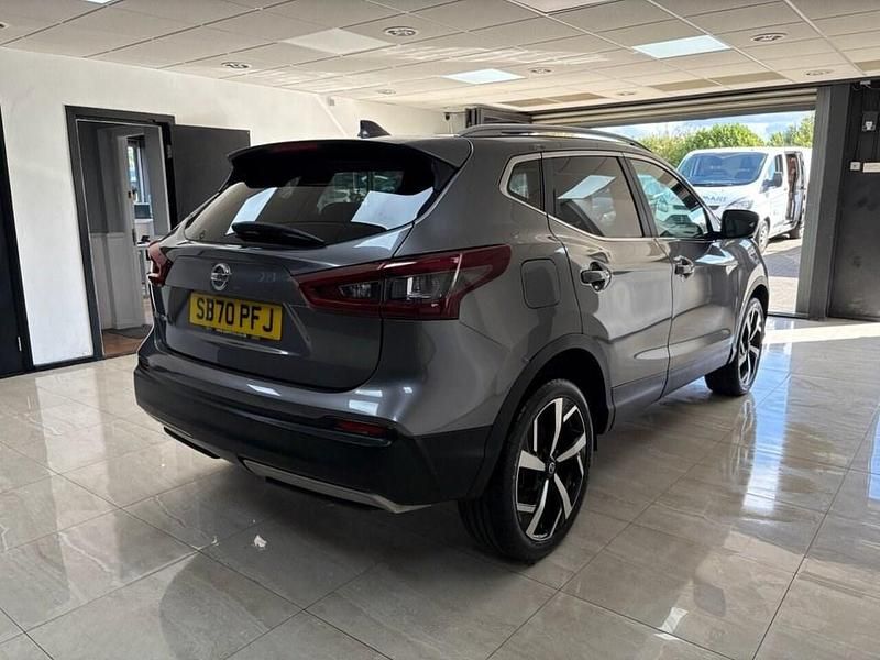 Used Nissan Qashqai N-Motion 140 HP (102 kW) 2021 Grey SUV
