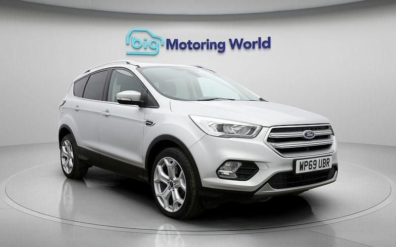 Used Ford Kuga Titanium 150 HP (110 kW) 2019 Silver SUV