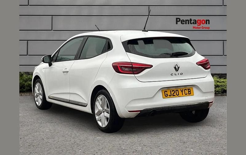 Used Renault Clio V Play 71 HP (52 kW) 2020 White Hatchback