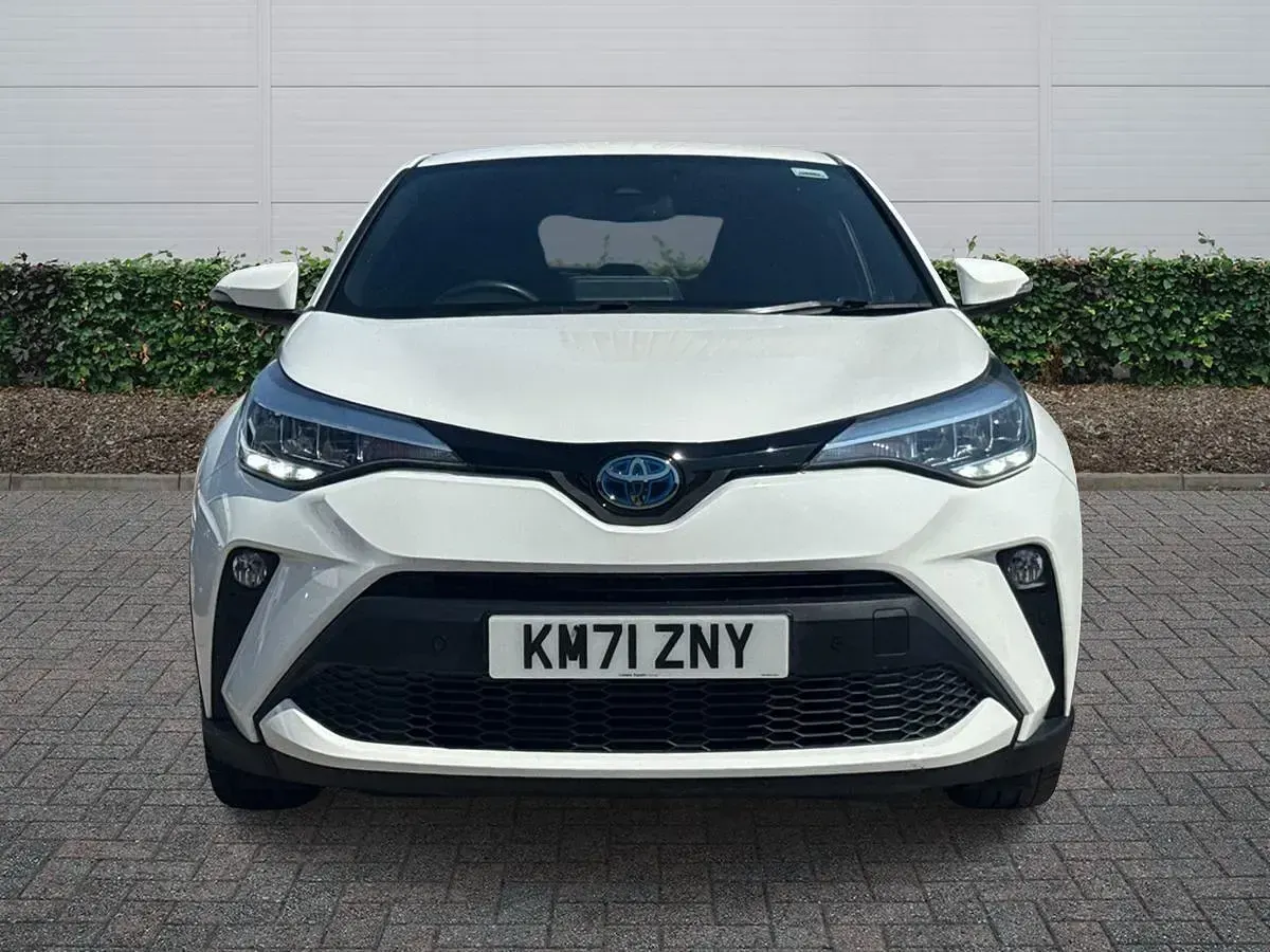Used Toyota C-HR Design 122 HP (89 kW) 2022 White SUV