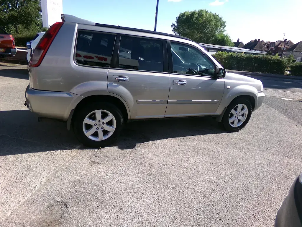 Used Nissan X-Trail 136 HP (100 kW) 2006 Silver SUV