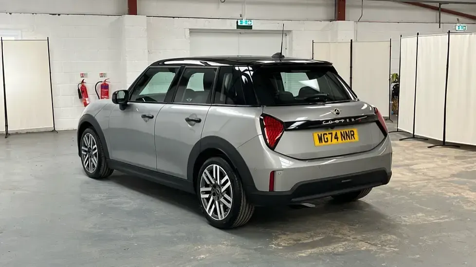 Used Mini Cooper S Hatch 201 HP (147 kW) 2024 Silver Hatchback