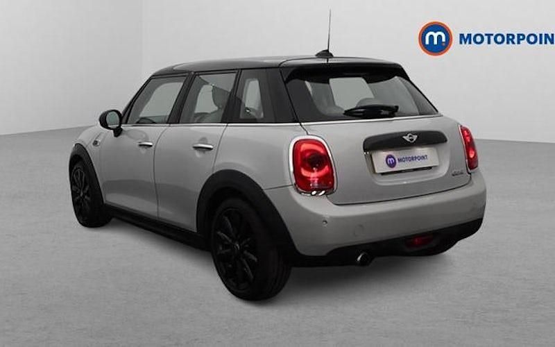 Used Mini Cooper Hatch 136 HP (100 kW) 2017 Silver Hatchback