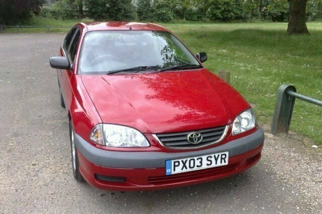 Used Toyota Avensis 127 HP (93 kW) 2003 Hatchback