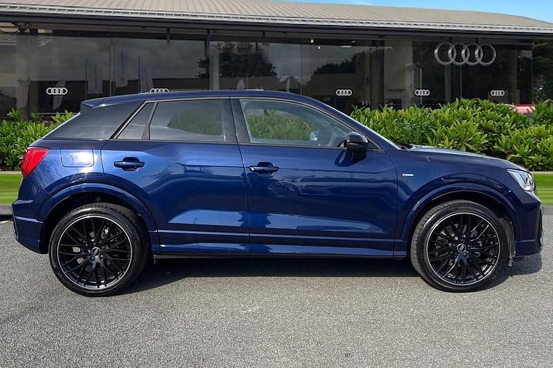 Used Audi Q2 Black Edition 150 HP (110 kW) 2025 Blue SUV