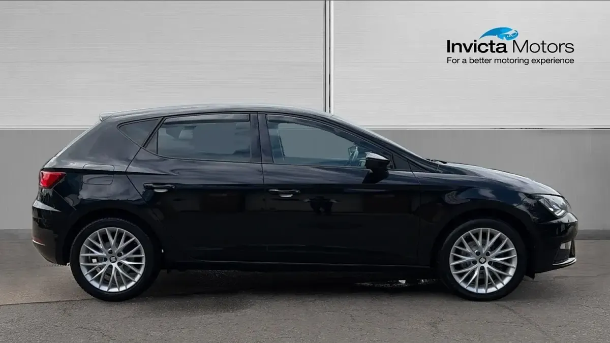 Used Seat Leon SE Dynamic 130 HP (95 kW) 2019 Black Hatchback