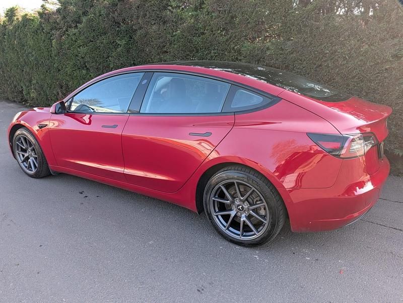 Used Tesla Model 3 Long Range AWD 366 kW (498 HP) 2021 Red Sedan
