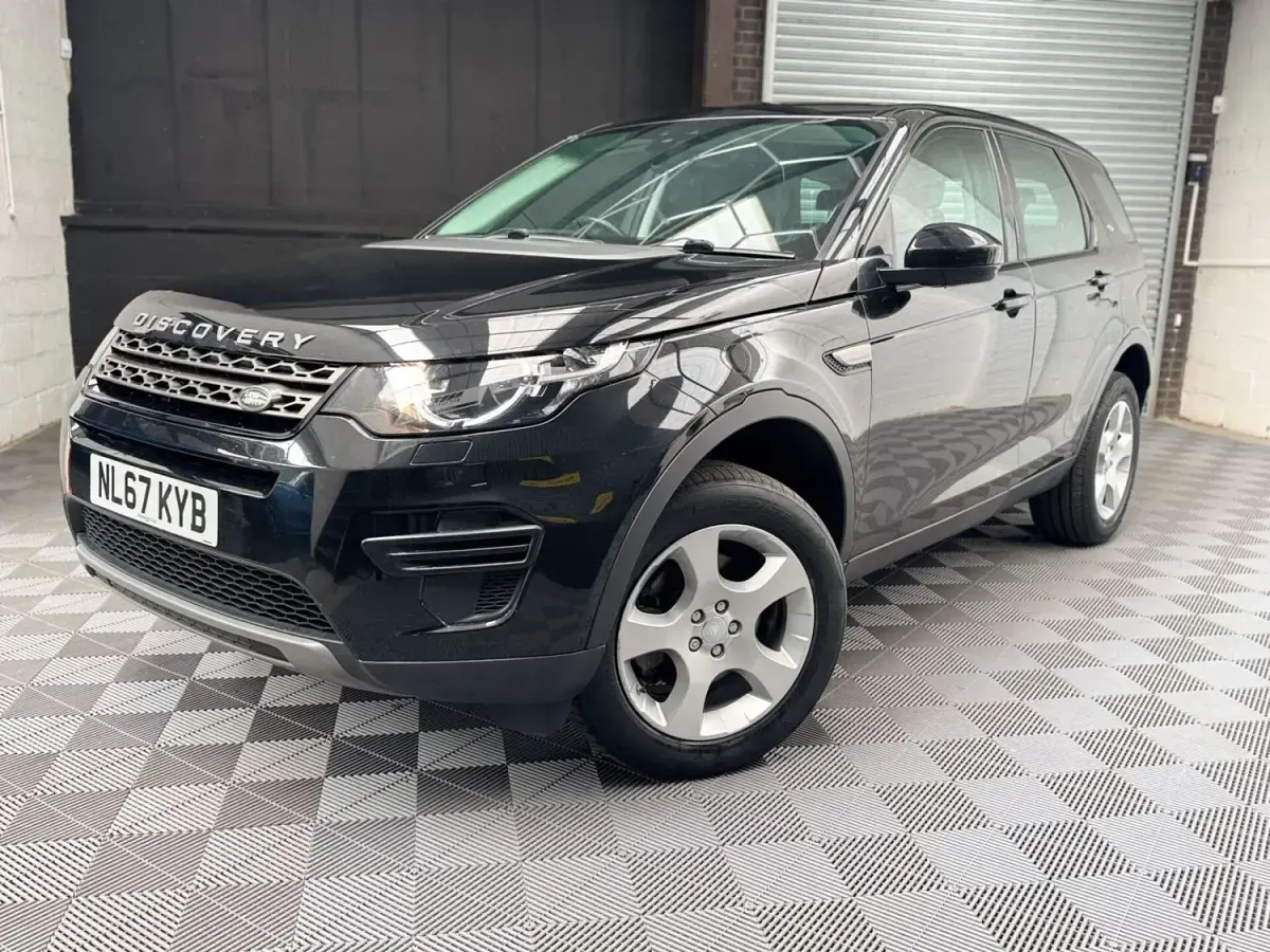 Second-hand Land Rover Discovery Sport SE 2017 Negru SUV