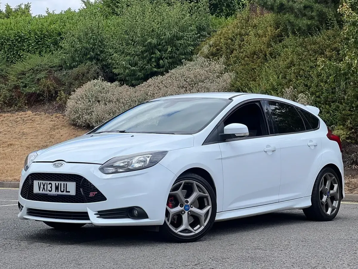 Used Ford Focus ST 2013 White Hatchback